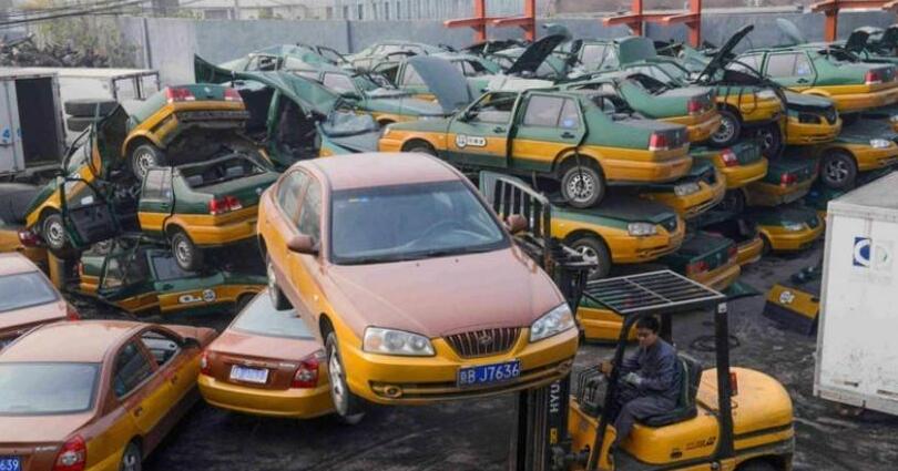 出租车报废年限:保障安全与环保的重要标准 出租车报废年限:保障安全与环保的重要标准